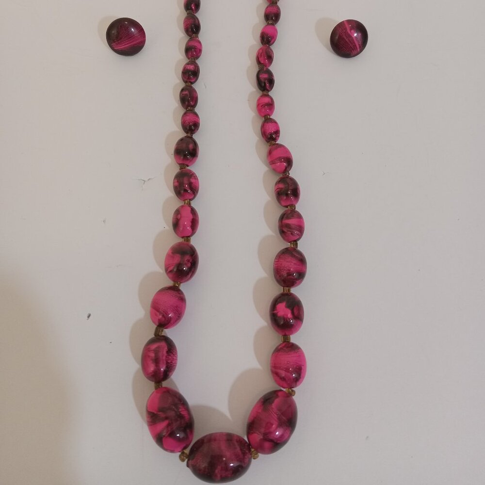 Lucite Necklace Earring Set Pink Black Swirled Button Shaped Graduated Beads